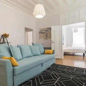 Blue Tiles In Center Appartement
