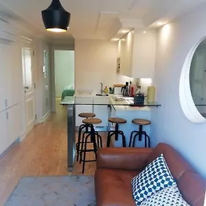 Apartment Augusta 229-5e-city Center Apt- Balcony & Elevator, Lisbon